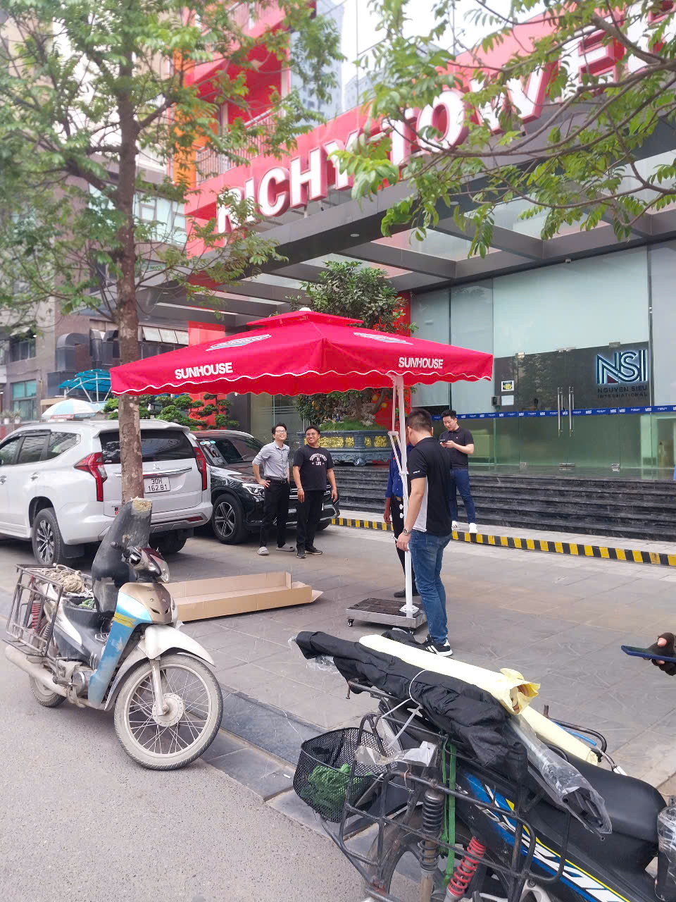 Ô Lệch Tâm Che Mưa , Che Nắng Kích  Thước 2,5M x 2,5M (Dòng phổ thông)