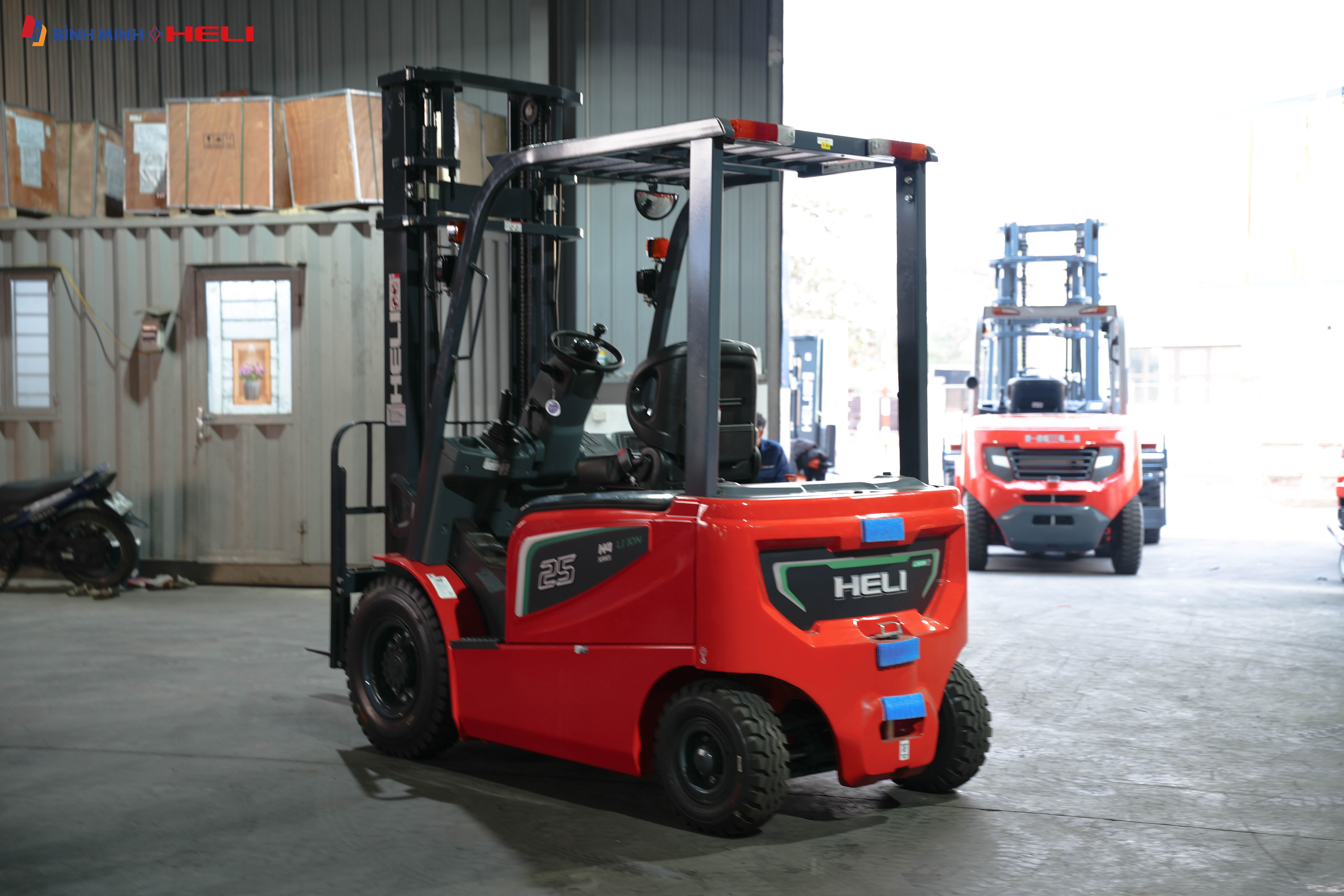 Xe Nâng Điện 2.5 Tấn Pin lithium H4