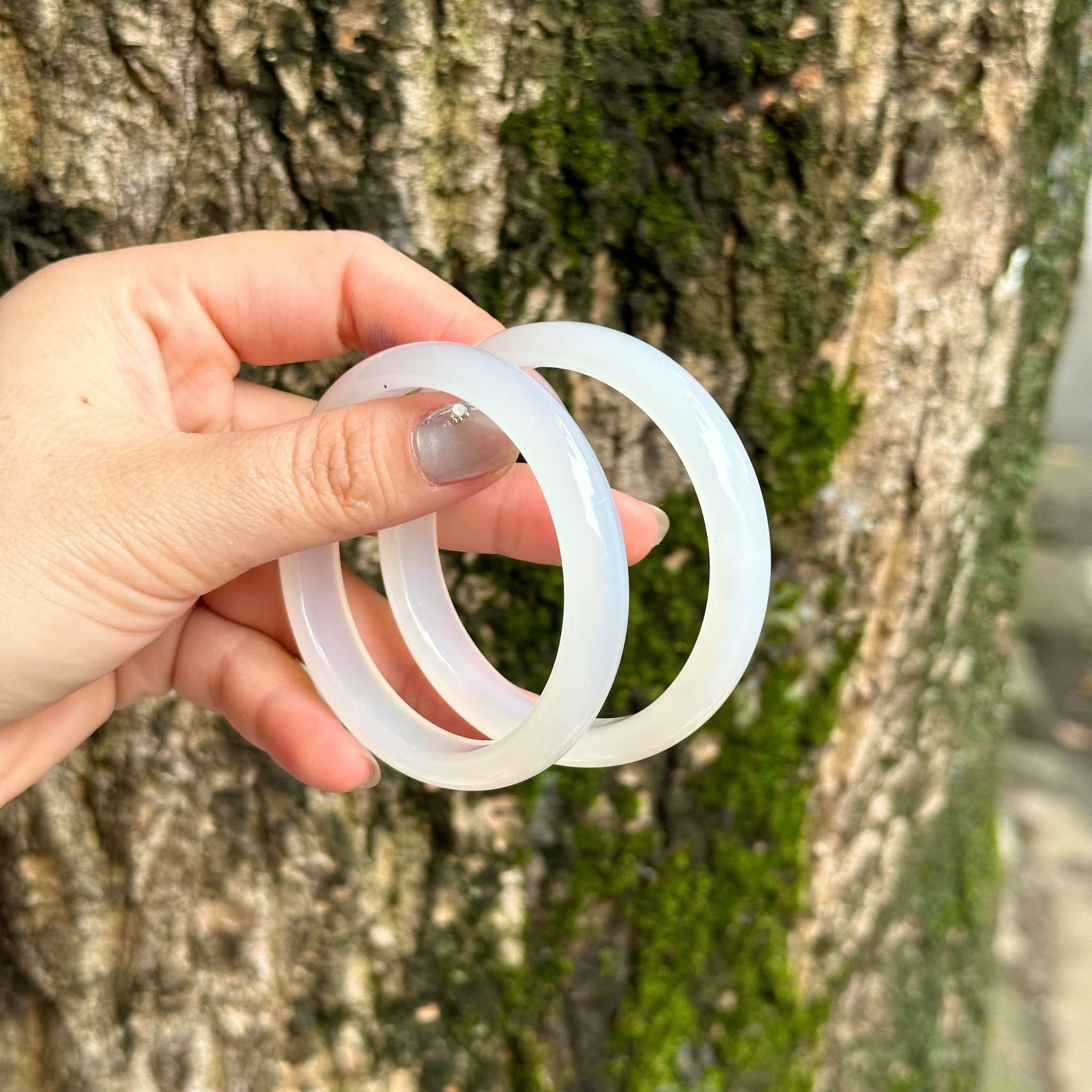 Cách Thanh Tẩy Và Nạp Năng Lượng Cho Đá