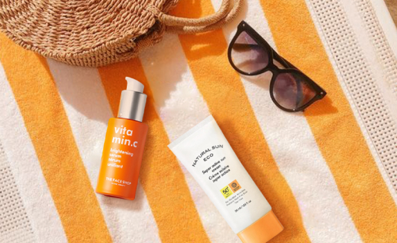 Sở hữu son siêu xịn đến từ thương hiệu Uni