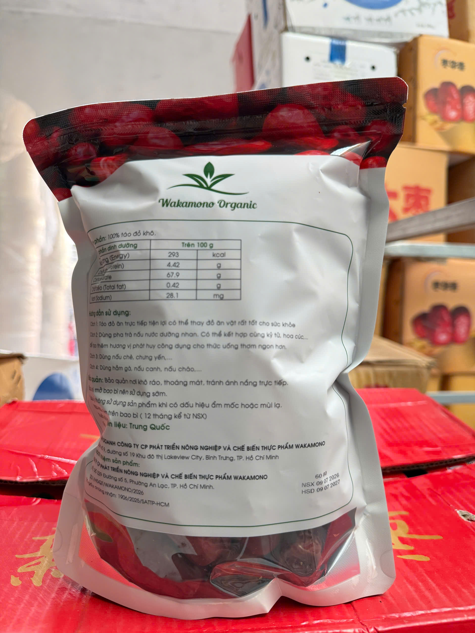 Táo Đỏ Hòa Điền Wakamono Organic - Size Thượng Hạng