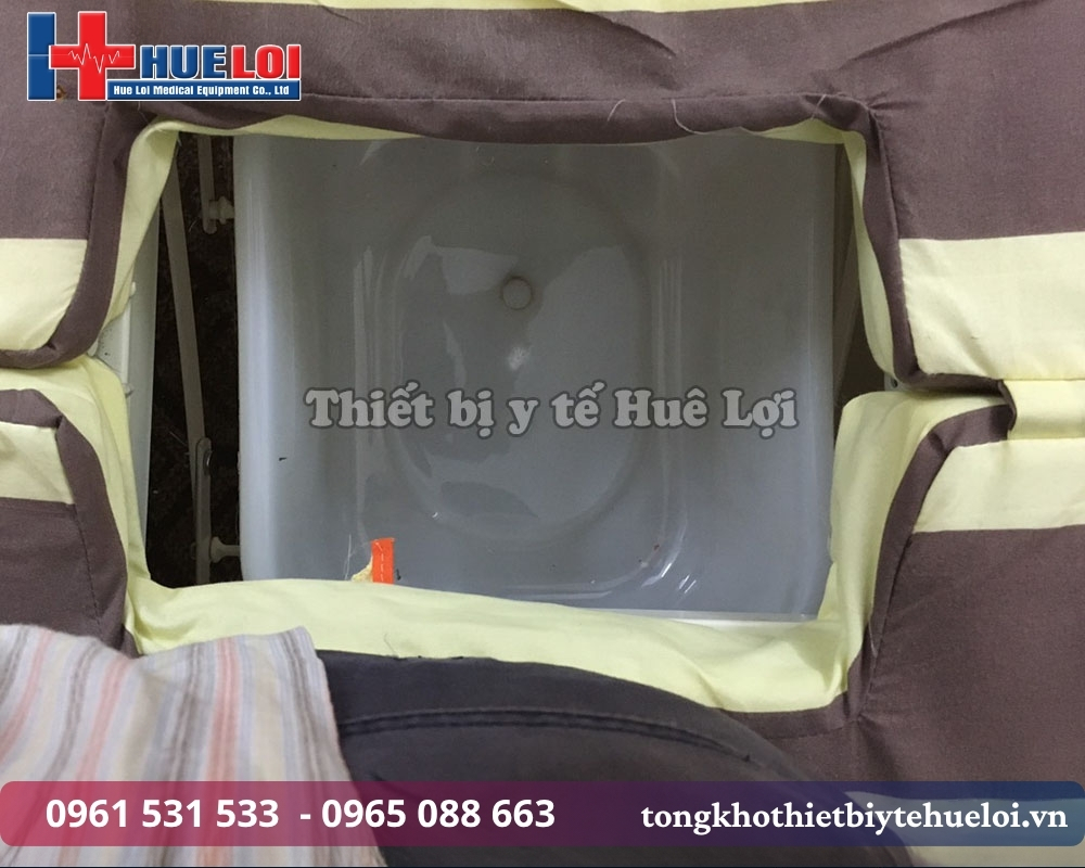 giường có bô vệ sinh