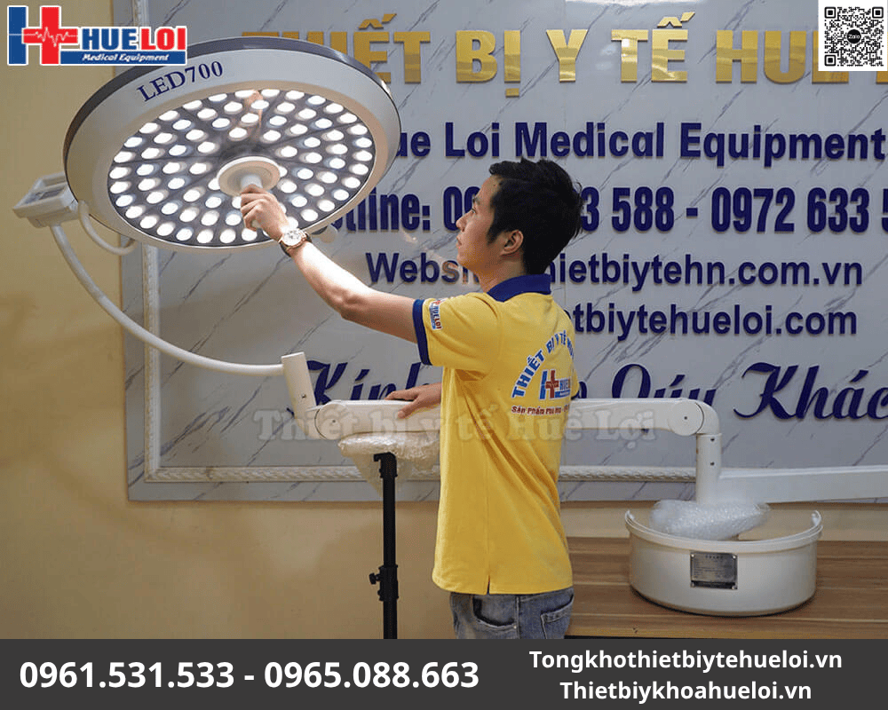 đèn mổ treo trần