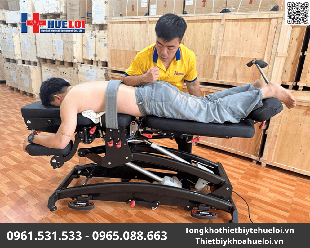 bàn nắn chỉnh cột sống