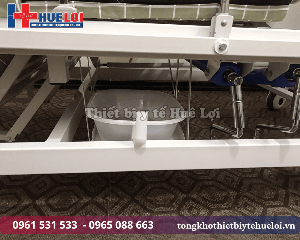 giường có bô vệ sinh