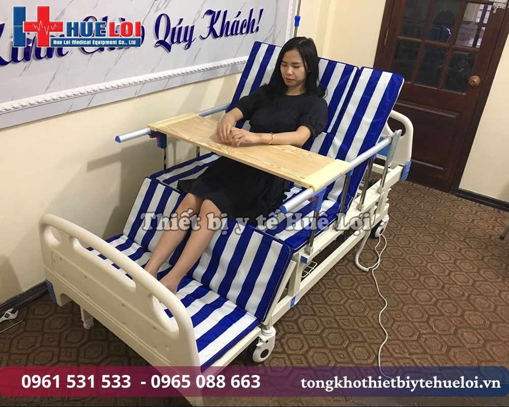 giường y tê điện