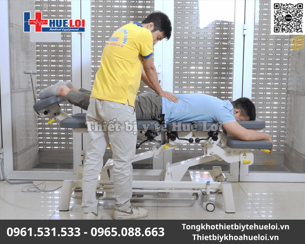 bàn tác động cột sống