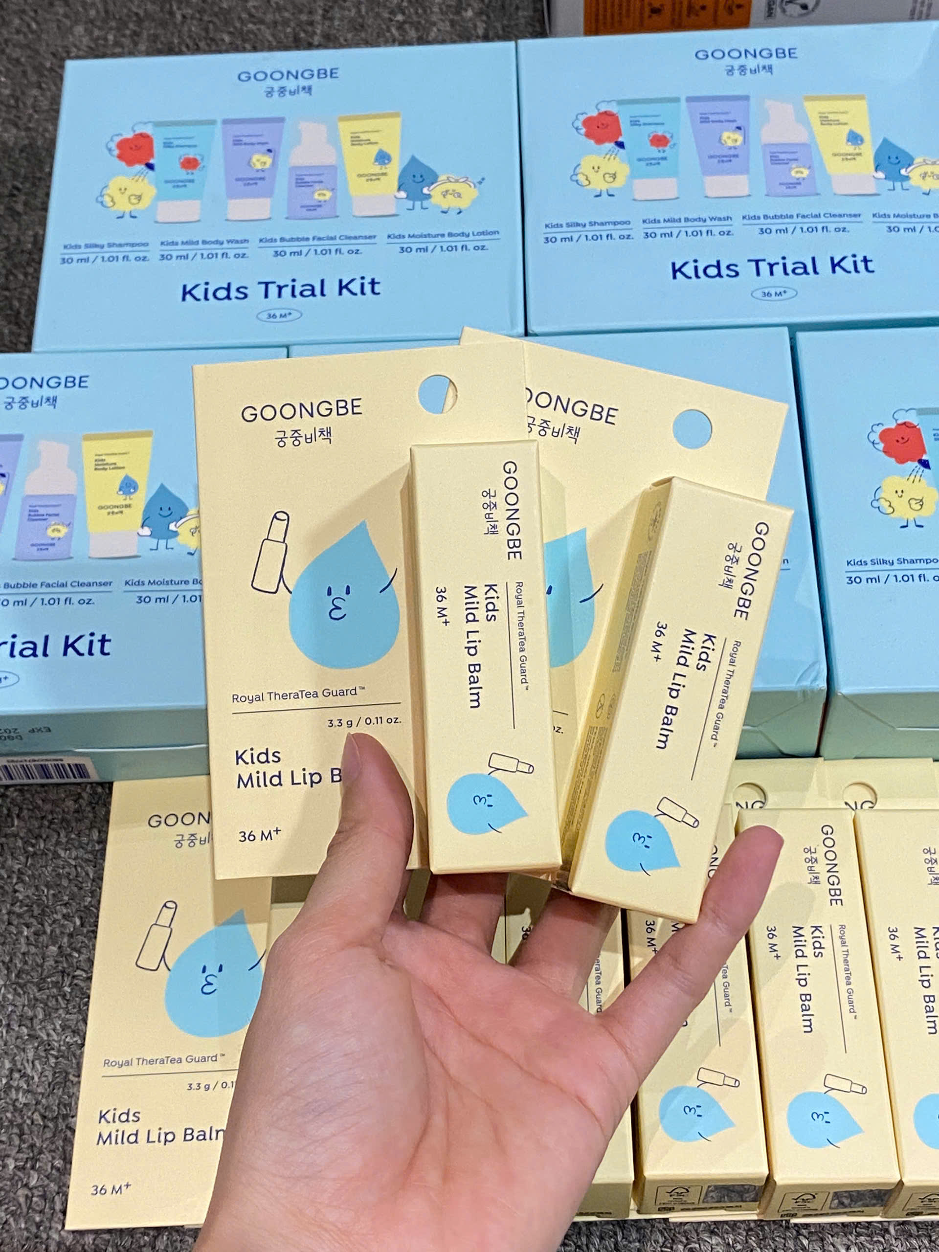 Son Dưỡng Môi Dịu Nhẹ GOONGBE Kids Mild Lip Balm 3.3g