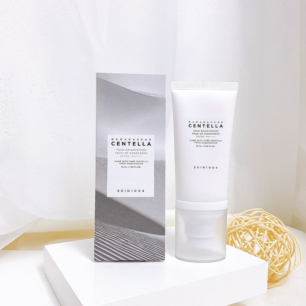 Kem chống nắng SKIN1004 Madagascar Centella Tone BRIGHTENING Tone­Up Sunscreen SPF50+ PA++++