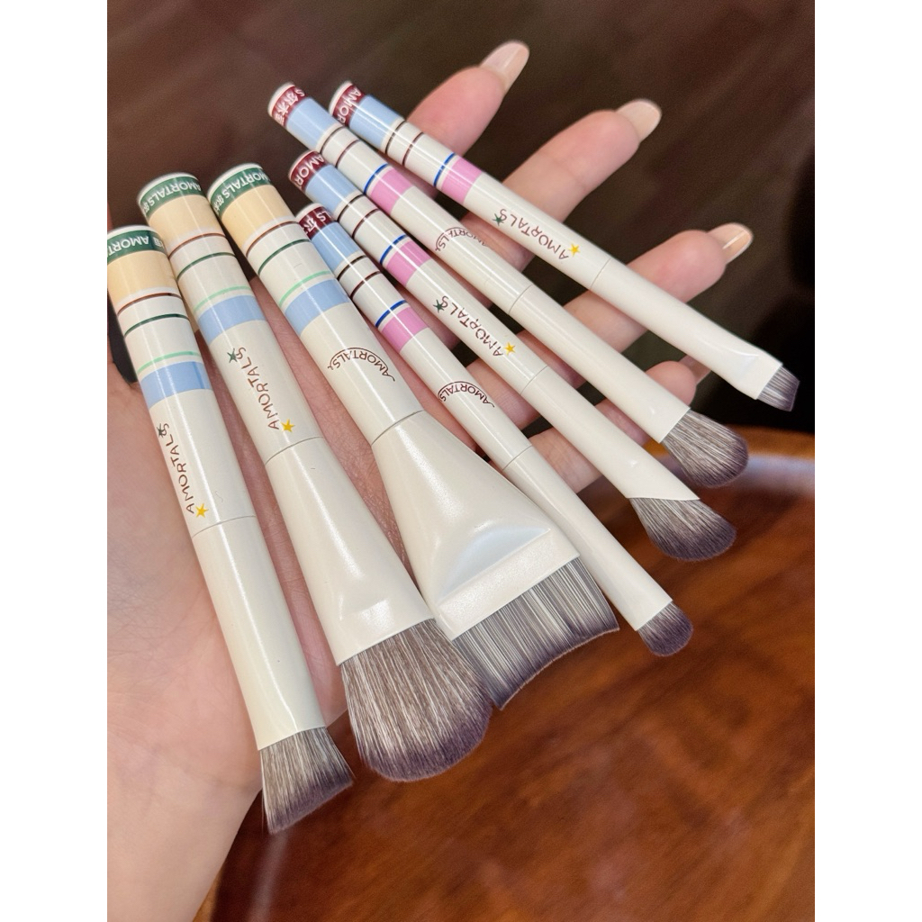 Bộ cọ trang điểm mắt phiên bản du lịch Amortals On The Go Travel Makeup Set (7pce/hộp)