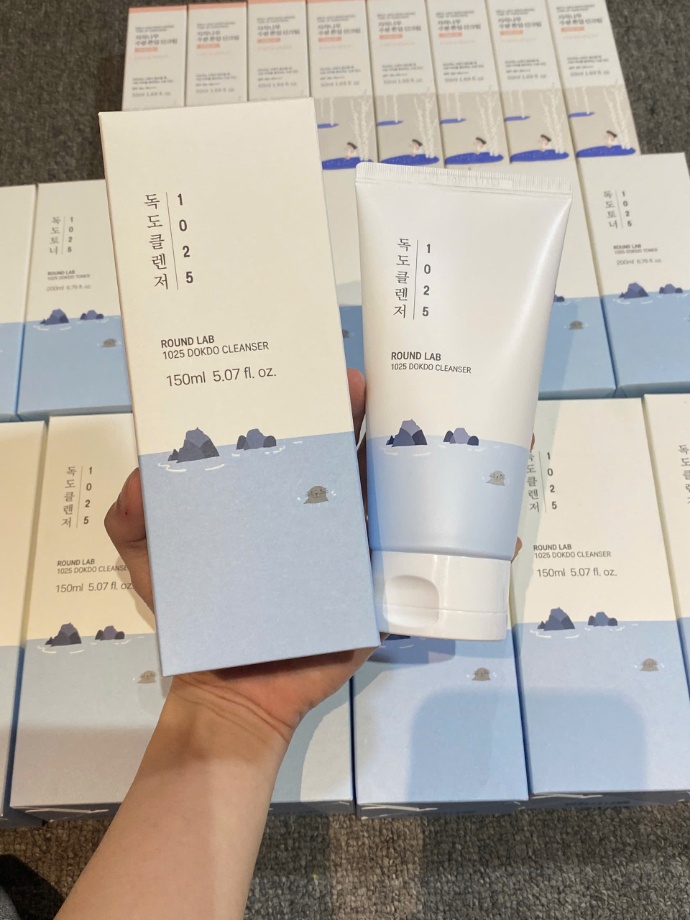 Round Lab Sữa rửa mặt 1025 Dokdo Cleanser 150ml