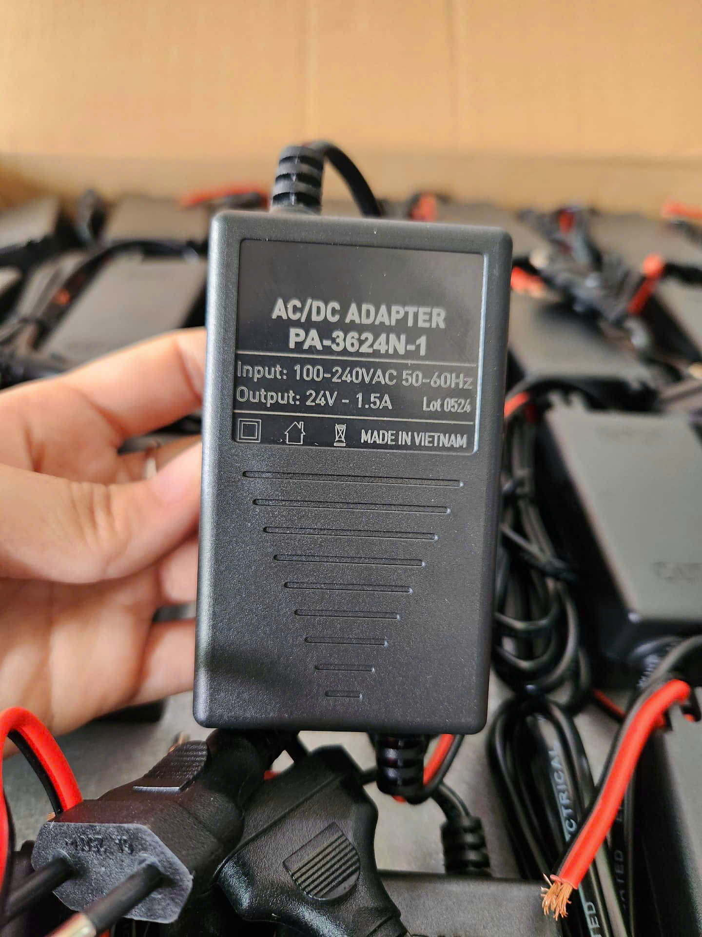 Nguồn điện tử 24v -1.5A