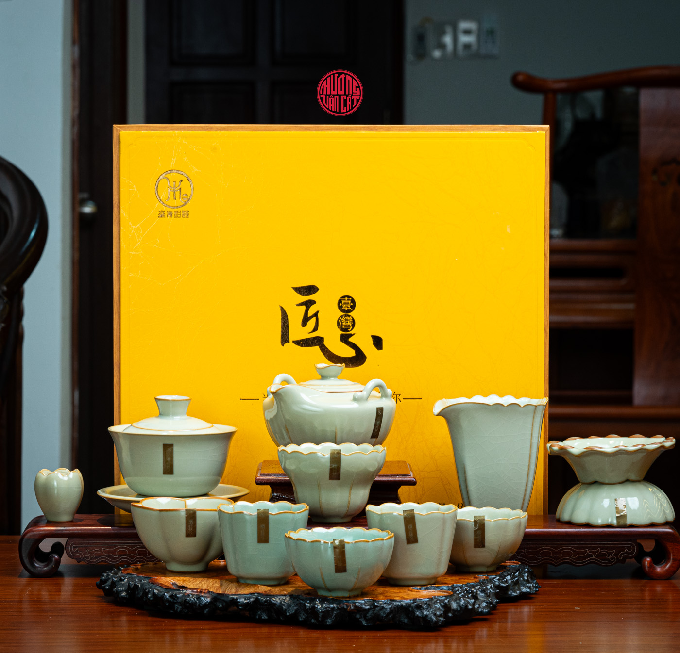 BỘ ẤM TRÀ SỨ MEN RẠN NGỌC BÍCH CAO CẤP ( Nghệ nhân Khâu Vệ Quốc )