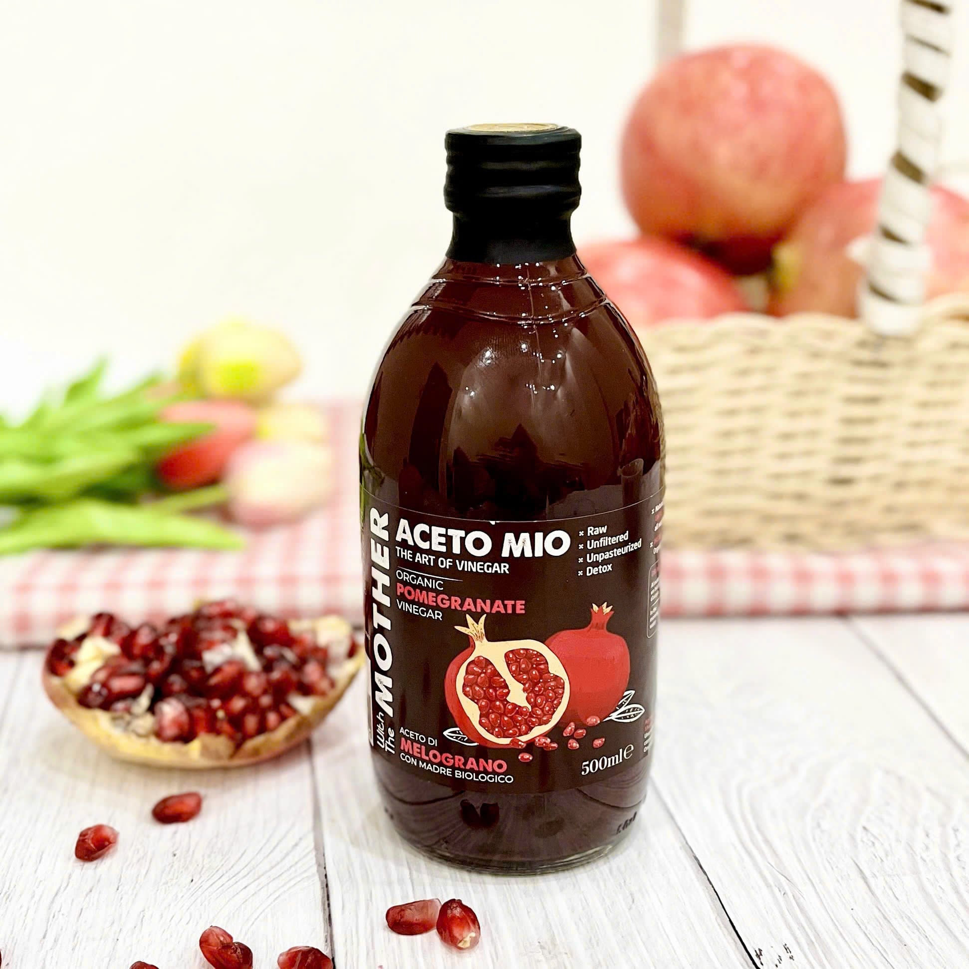 Giấm Lựu hữu cơ có giấm cái Aceto Mio 500ml ( Chai )