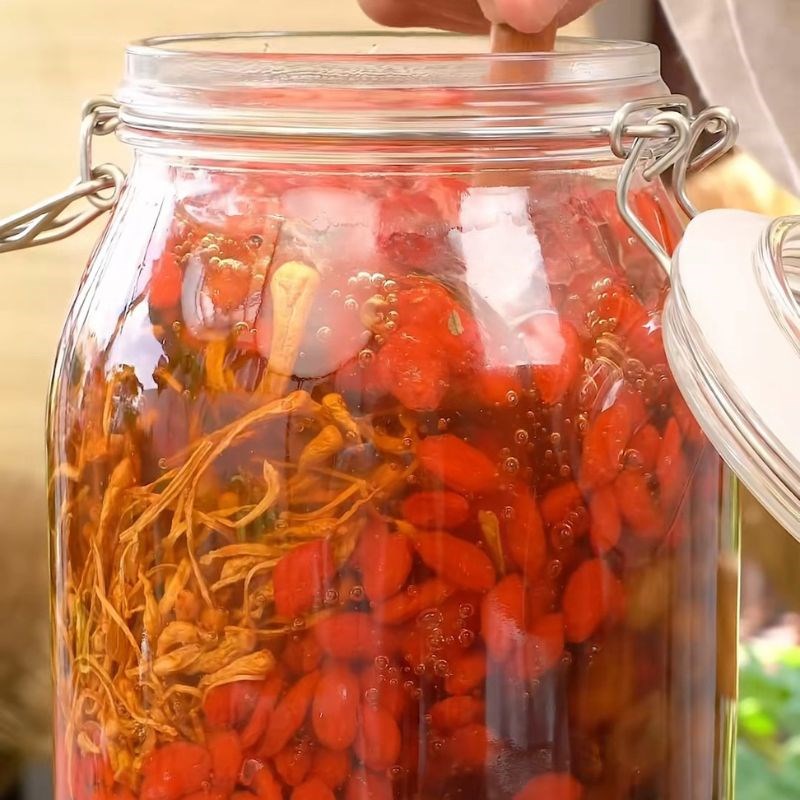 Bình Ngâm Đông Trùng Táo Đỏ Kỉ Tử Long Nhãn ( Bình 1.5L)