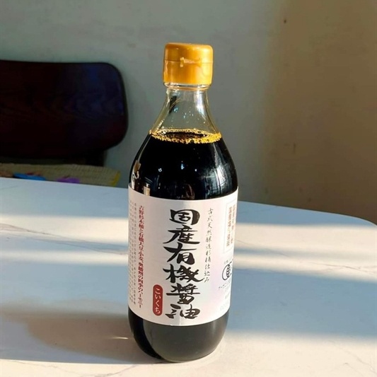 Nước tương Koikuchi hữu cơ lên men ủ gỗ tuyết tùng 500ml
