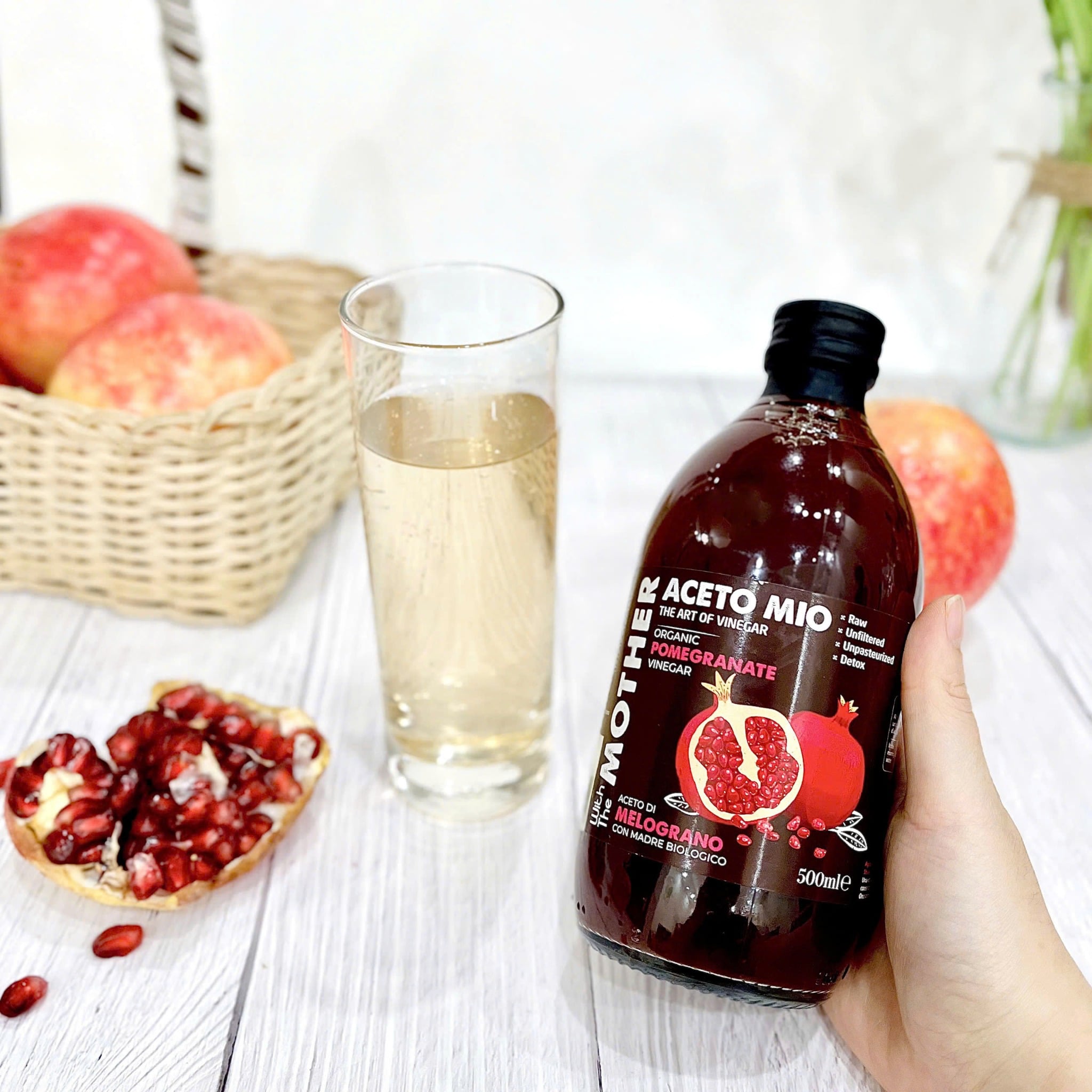Giấm Lựu hữu cơ có giấm cái Aceto Mio 500ml ( Chai )