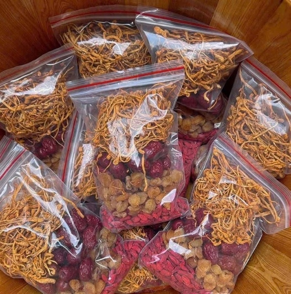 Sét Đông Trùng + Táo Đỏ + Kỉ Tử + Long Nhãn ( Gói)