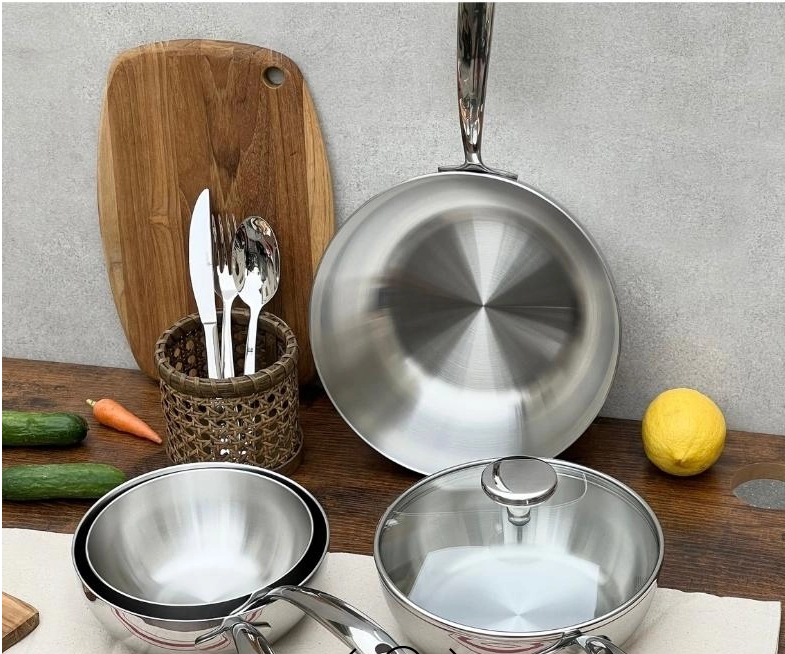 CHẢO ĐÚC INOX SÂU LÒNG 3 LỚP KAIYO VUNG KÍNH 24CM