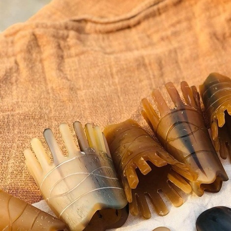 Sừng Trâu Bạc ( Lược Tròn)