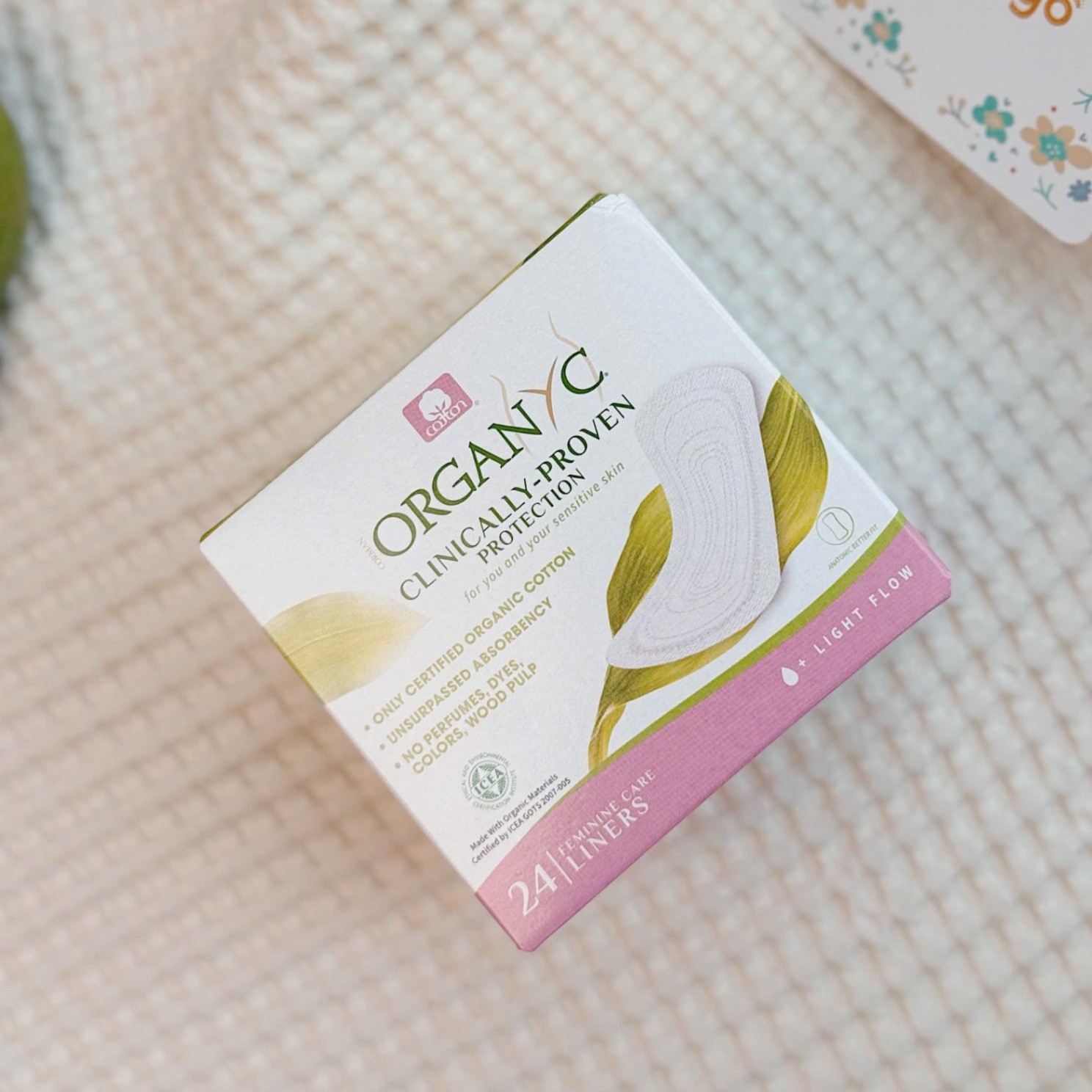 Băng vệ sinh hữu cơ hàng ngày siêu mỏng Organyc 24 miếng