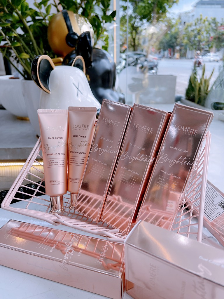 KEM DƯỠNG NÂNG TÔNG LOMERE DUAL COVER BRIGHTENING TONE UP CREAM - 50ML