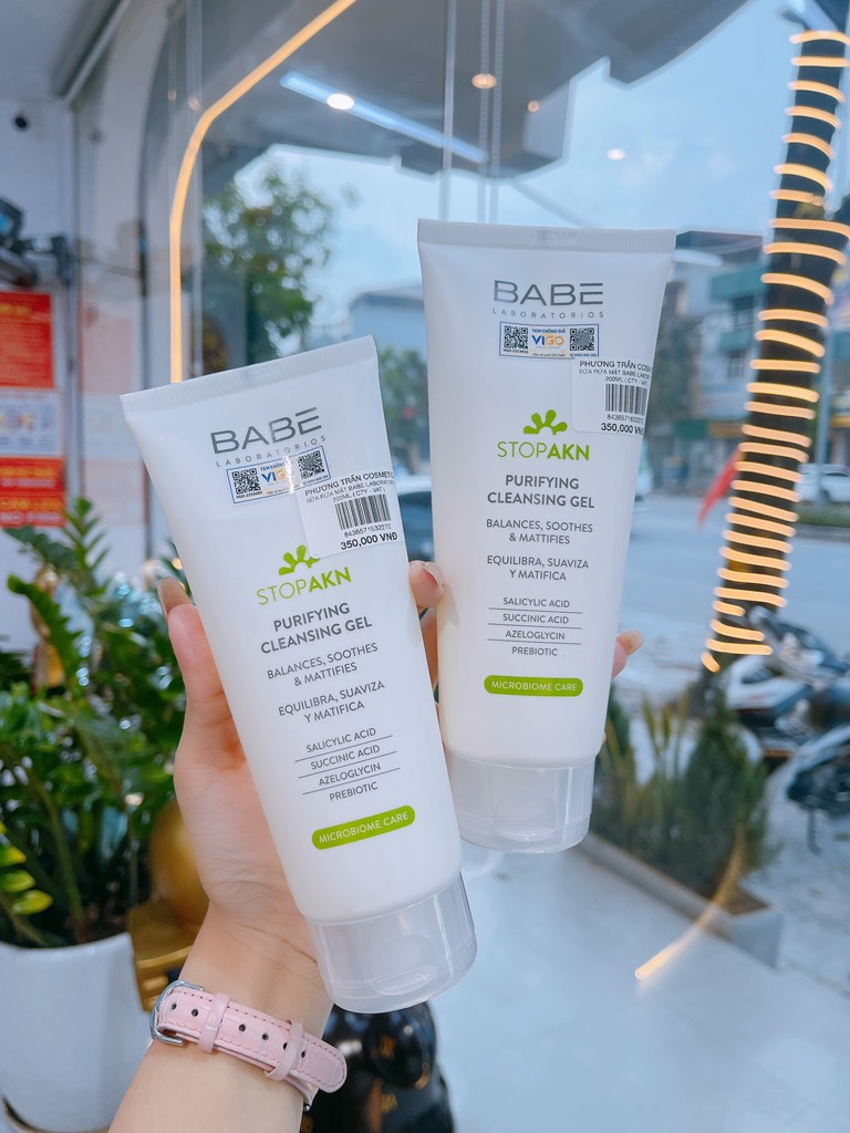 Sữa Rửa Mặt (Laboratorios Babé - Stop Akn Purifying Cleansing Gel)