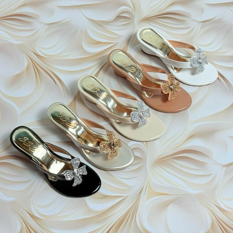 Dép nữ trung niên quai kẹp đính bông nỉ đá 4 cánh ,gót xuồng cao 5cm duyên dáng-T38