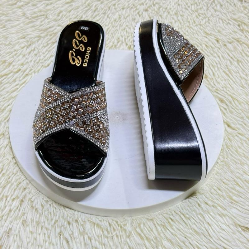 Dép nữ trung niên đế xuồng,quai bản đính xoàn đá, đế đúc cao gót 6cm nhẹ, êm chân dễ phối đồ-T24