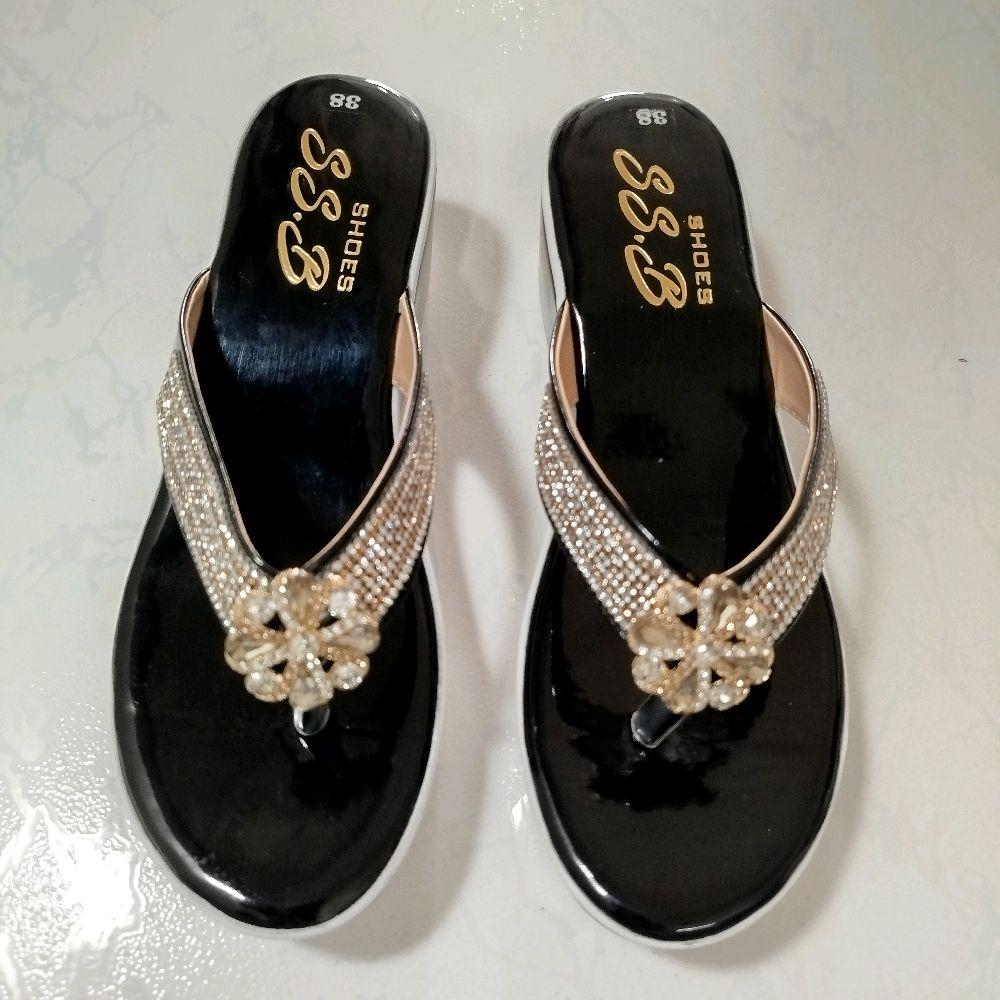 Dép nữ trung niên đế xuồng quai kẹp xoàn, đính đá giọt nước, đế đúc cao 6cm-T23