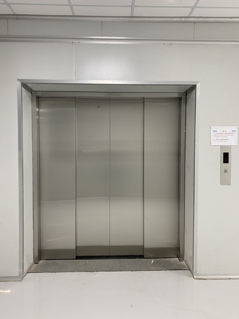 Thang máy tải hàng mẫu 5