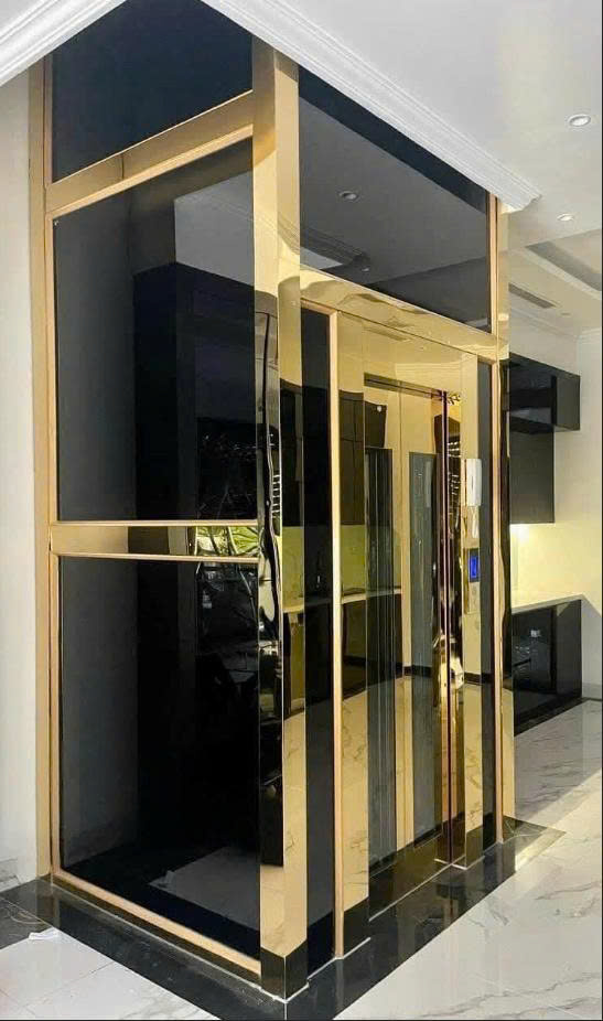 Thang máy vách kính - Mẫu 3