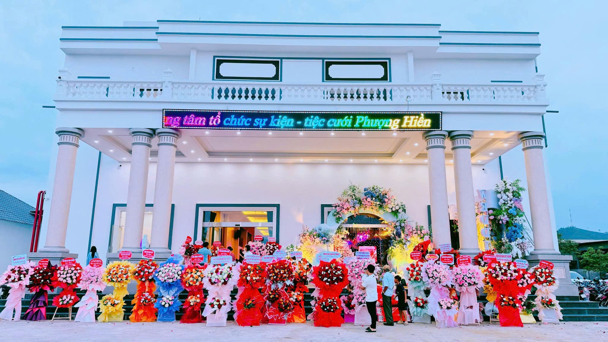 Trung Tâm Tổ Chức Sự Kiện Phượng Hiền – Vân Đồn, Quảng Ninh