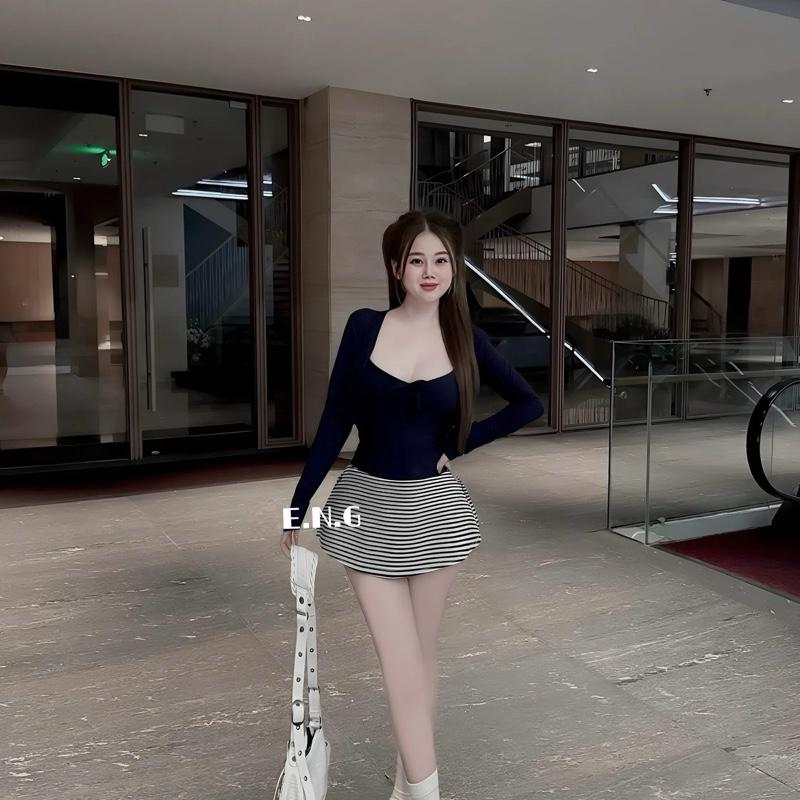 Sét đồ nữ 3 món chân váy sọc kẻ áo thun 2 dây kèm áo khoác chất liệu thun cotton co giãn có lót và mút thời trang cho nữ
