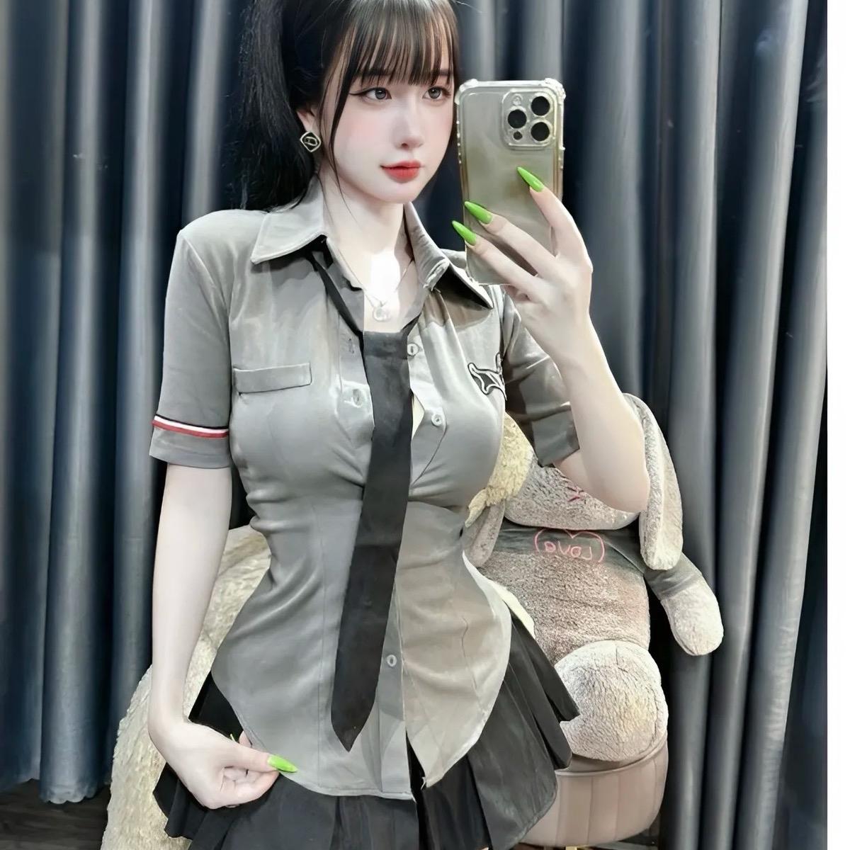 Váy xếp li áo sơ mi kèm cà vạt Sét đồ nữ Kem Women Top