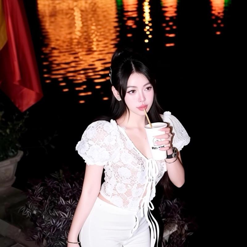 [áo lẻ]áo ren tay phồng cổ chữ V đan dây có mút