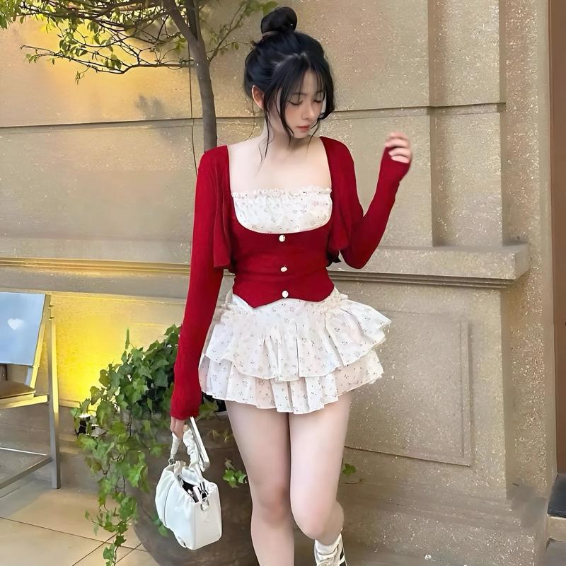 Sét bộ nữ 3 món váy hoa nhí áo thun 2 dây phối kèm áo khoác thun tăm - Phong cách nữ tính và trẻ trung