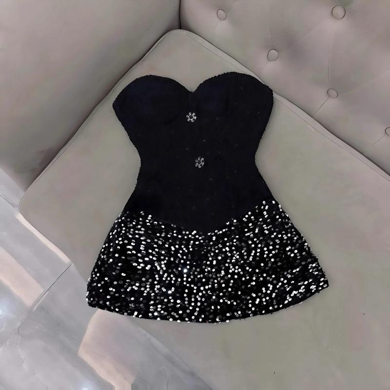 Sét đồ nữ hotrend chân váy bling kim sa áo cúp dạ kim tuyến đính nút kiểu thời trang hiện đại cho phong cách cá nhân