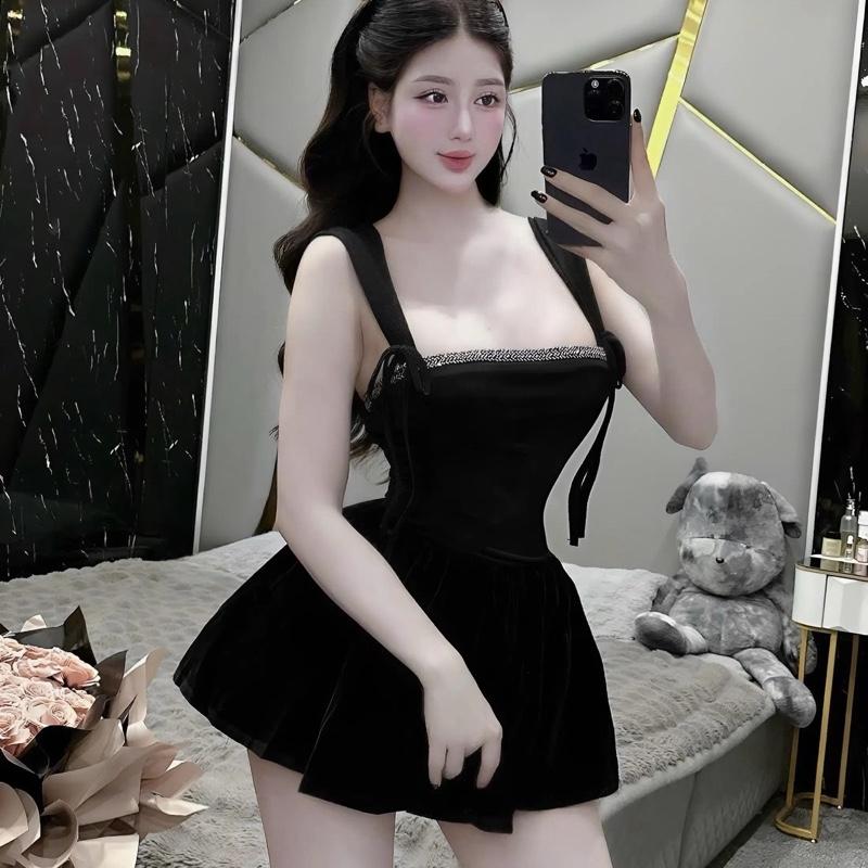 Đầm Nhung 2S Cổ Vuông Dáng Ngắn Xoè Đính Dây Đá Lấp Lánh Chất Liệu Nhung Sang Trọng Phù Hợp Mùa Giáng Sinh