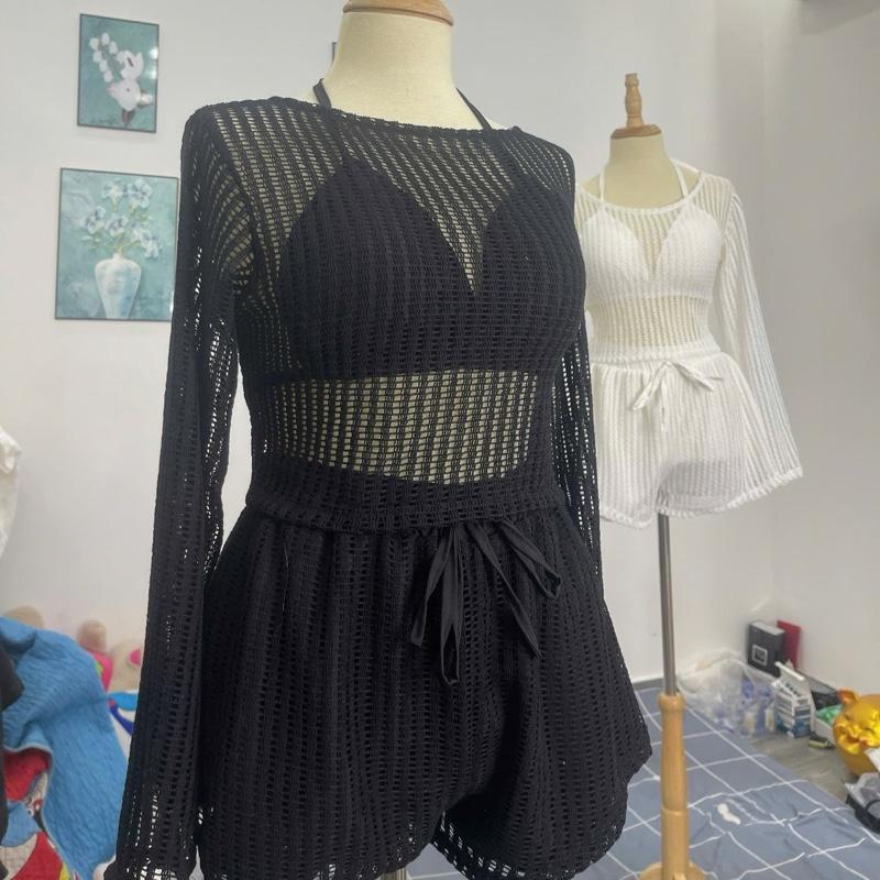 Bộ đồ nữ 3 món áo croptop tay dài quần short 2 lớp kèm áo bra