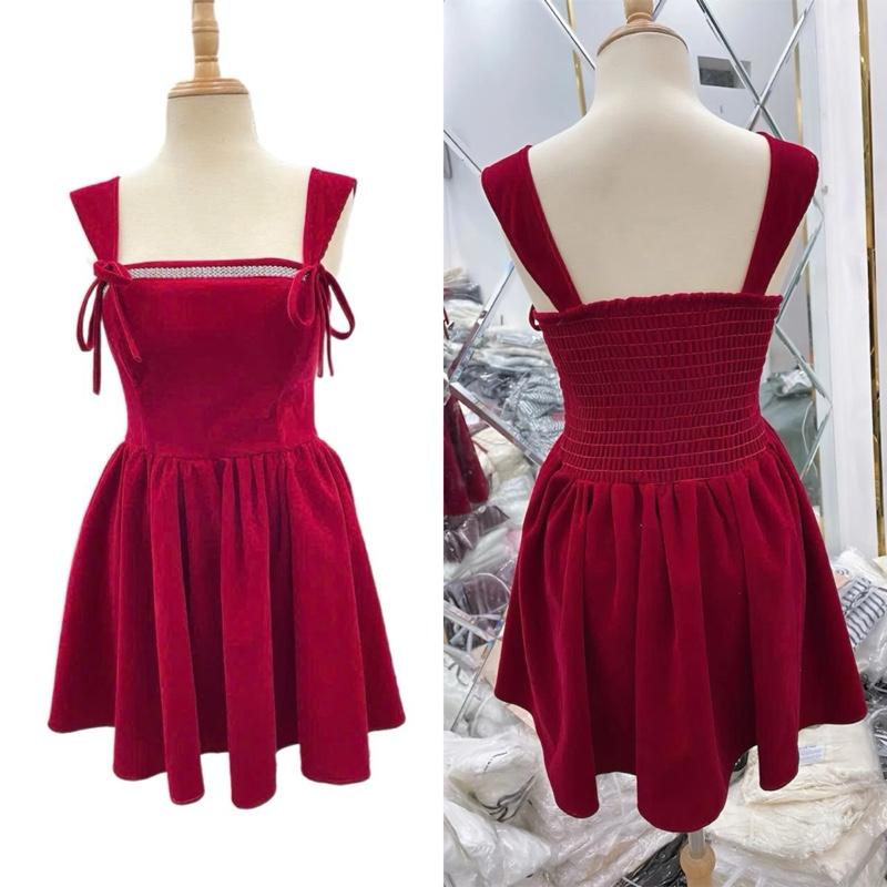 Đầm Nhung 2S Cổ Vuông Dáng Ngắn Xoè Đính Dây Đá Lấp Lánh Chất Liệu Nhung Sang Trọng Phù Hợp Mùa Giáng Sinh