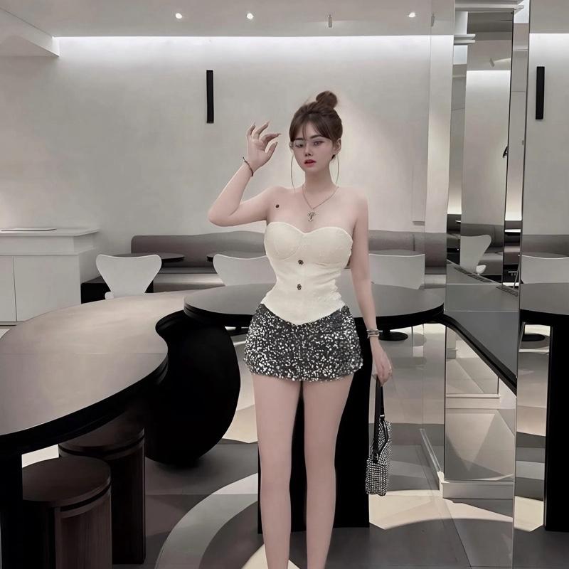 Sét đồ nữ hotrend chân váy bling kim sa áo cúp dạ kim tuyến đính nút kiểu thời trang hiện đại cho phong cách cá nhân