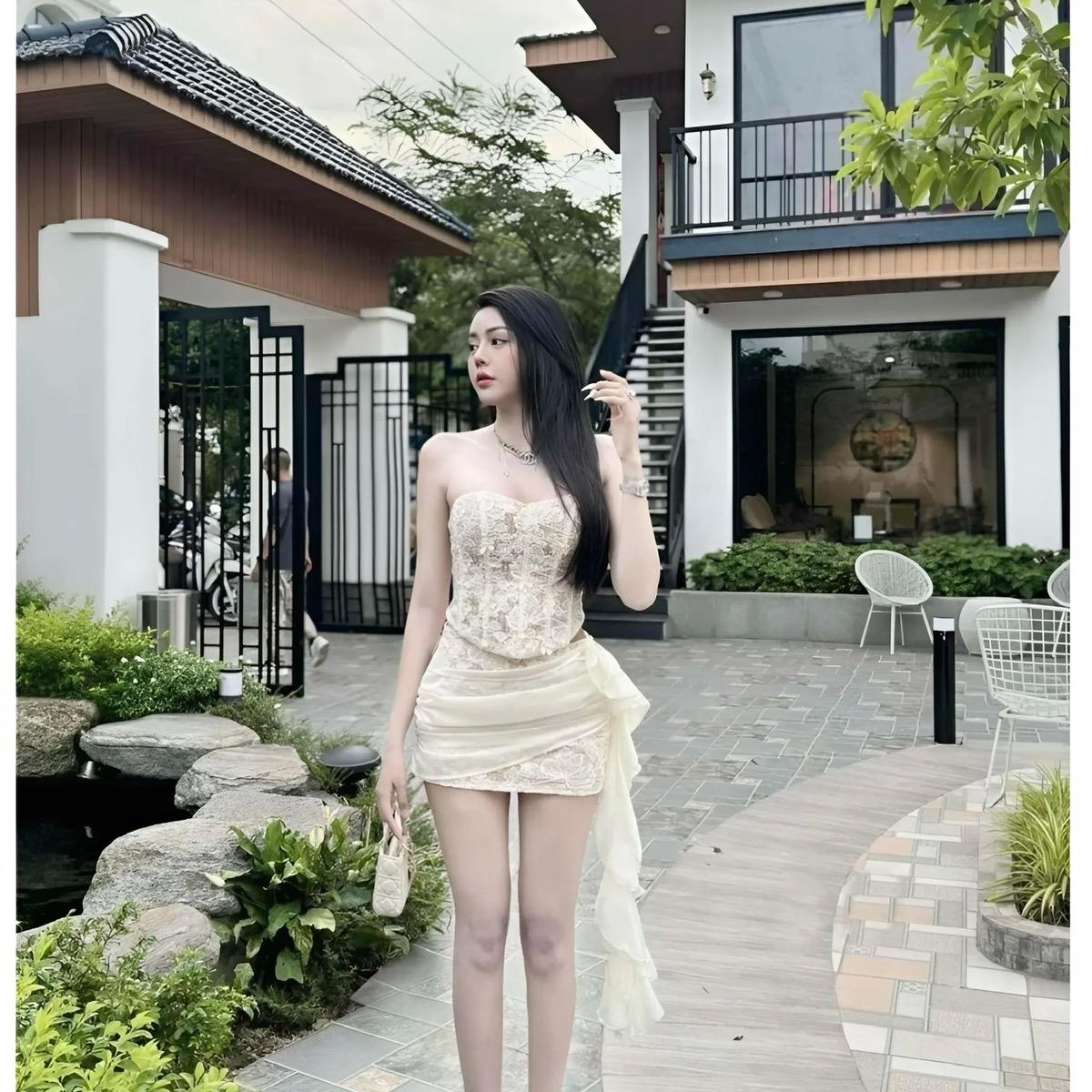 Sét đồ nữ Áo Cúp Ren & Chân Váy Tơ Tầng Phối Ren Tà Bèo -  Top Voi set thường Women Nhung