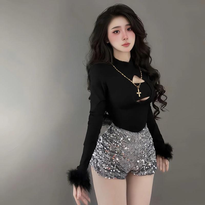 Sét đồ nữ hotrend áo thun ôm body khoét ngục tay dài phối lông mix quần short kim sa thời trang hiện đại