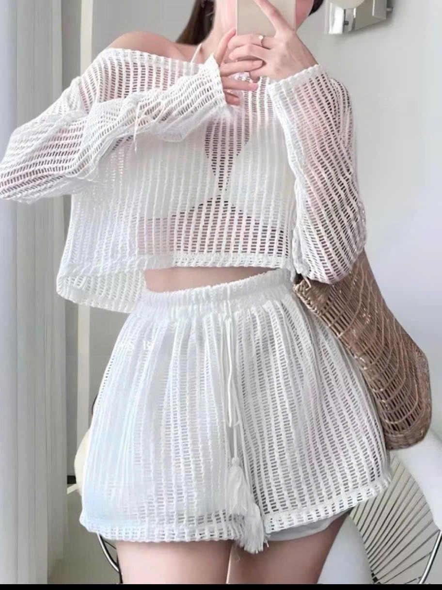 Bộ đồ nữ 3 món áo croptop tay dài quần short 2 lớp kèm áo bra