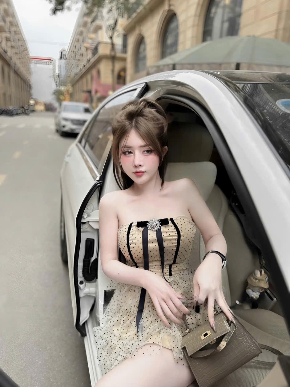 Đầm cúp nữ lưới bi 2 lớp đính nơ đá kèm quần trong