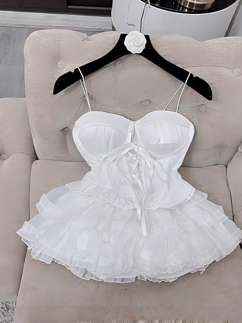 Sét bộ nữ hot trend váy tơ tầng áo cúp đan dây sang chảnh