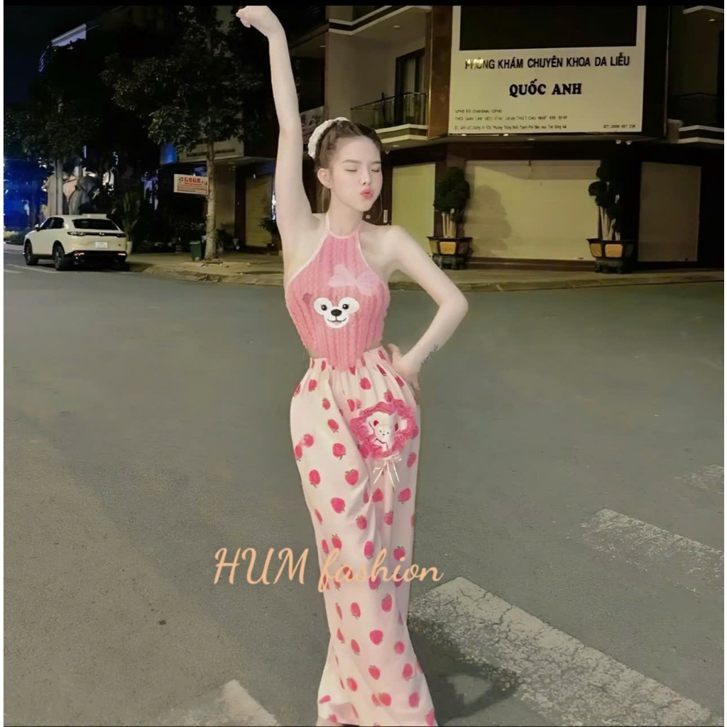 Sét nữ quần dài hoạ tiết trái dâu áo lông cổ yếm in gấu xinh Tibu_HUM fashion