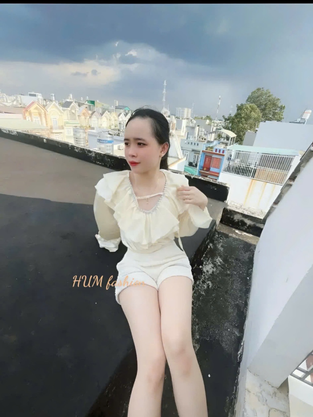 Sét nữ áo cổ bèo tay loe quần sooc dạ thun - Bộ đồ nữ mới nhất