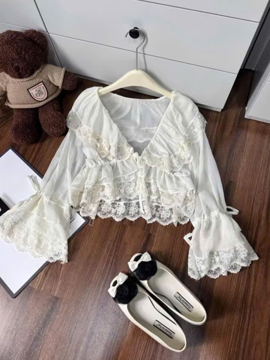 Áo nữ hotrend babydoll bèo cổ tay dài phối ren kem xinh xắn